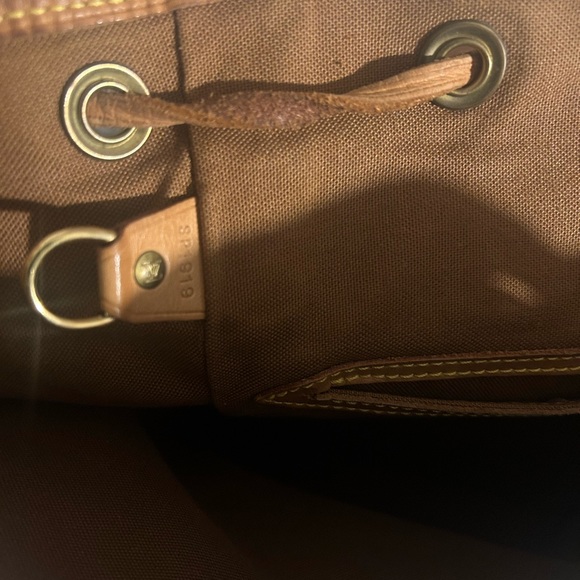 Authentic Louis Vuitton Montsouris Monogram Backpack MM - Picture 13 of 16